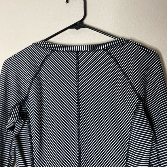 LULULEMON black and white striped Race Your Pace long sleeve tee 4 - Picture 7 of 11